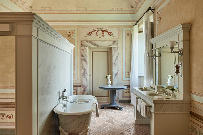 Heritage Suite Bathroom