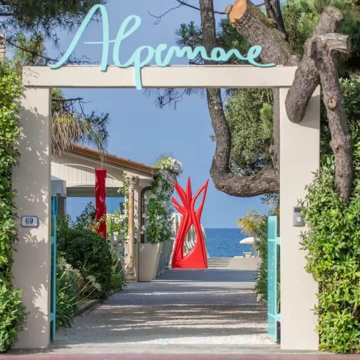 Alpemare Beach Club